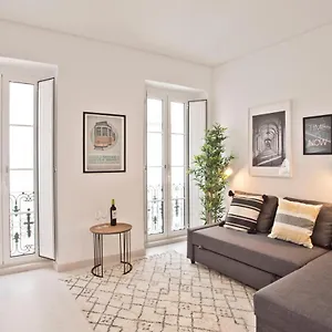 Bmyguest - Bica River View Apartamento